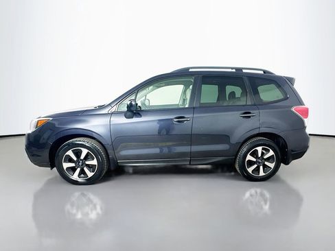 Used 2017 Subaru Forester 2.5i Premium w/ All-Weather Package image 4