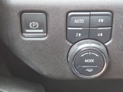 Used 2024 Chevrolet Silverado 1500 LT AWD/4WD image 23