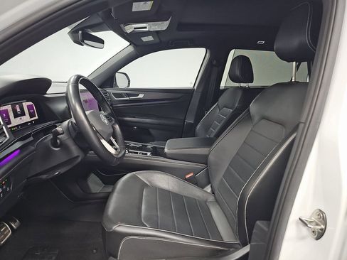 Used 2024 Volkswagen Atlas Cross Sport SEL R-Line image 4