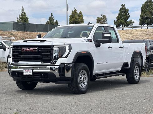 New 2026 GMC Sierra 2500 Pro w/ 1SA Pro Safety Plus Package AWD/4WD image 6