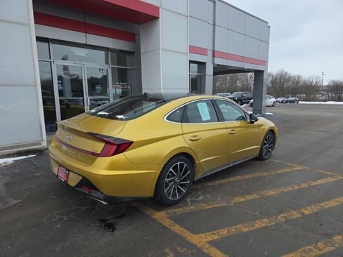 Used 2020 Hyundai Sonata SEL Plus w/ Tech Package image 3