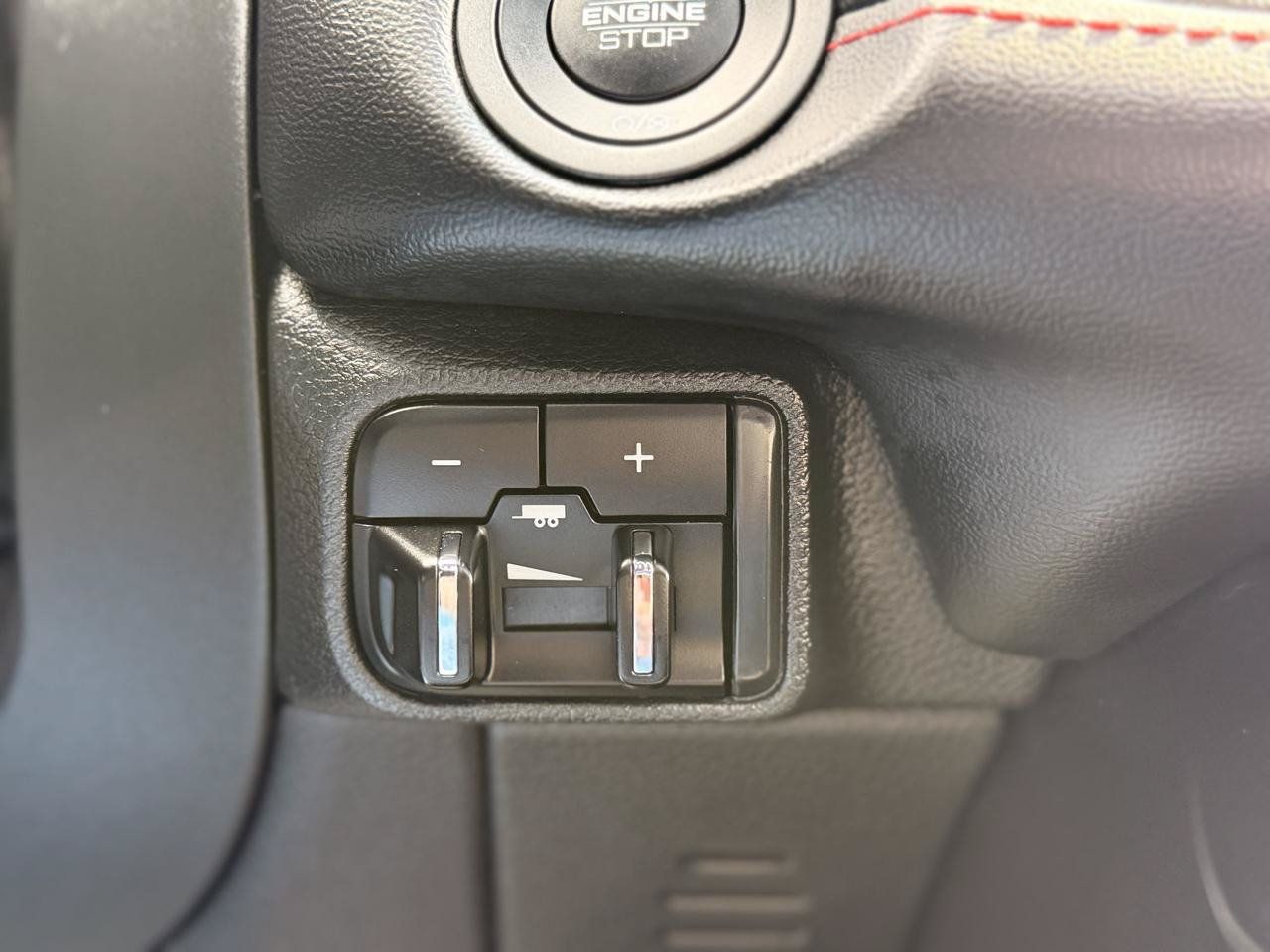 Used 2025 Dodge Durango R/T AWD/4WD image 36