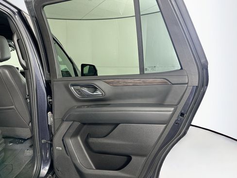 Used 2022 Chevrolet Tahoe LT w/ Luxury Package AWD/4WD image 33