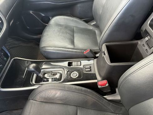 Used 2020 Mitsubishi Outlander SEL AWD/4WD image 24