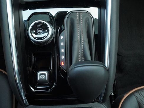 Used 2026 GMC Canyon AT4 w/ Technology Plus Package AWD/4WD image 22