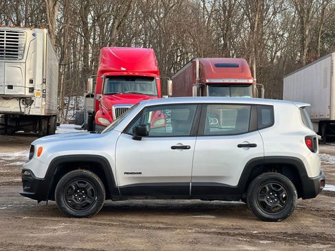 Used 2018 Jeep Renegade Sport w/ Power & Air Group image 3
