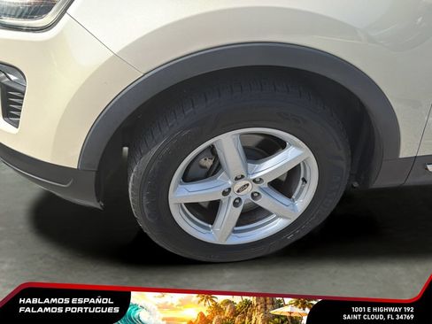 Used 2018 Ford Explorer XLT w/ Equipment Group 202A FWD image 32