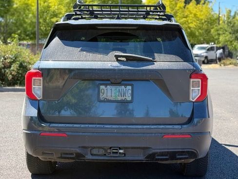Used 2022 Ford Explorer XLT w/ Equipment Group 202A AWD/4WD image 4
