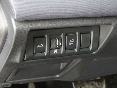 Used 2023 Subaru Outback Premium image 18