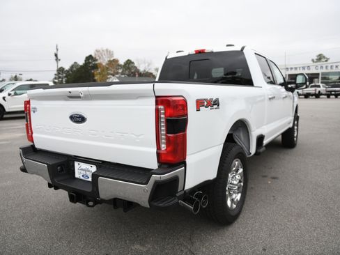 New 2026 Ford F250 Lariat w/ Lariat Premium Package image 11