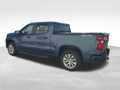 Used 2024 Chevrolet Silverado 1500 Custom image 2