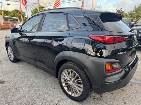 Used 2018 Hyundai Kona SEL w/ SEL Tech Package 02 FWD image 3
