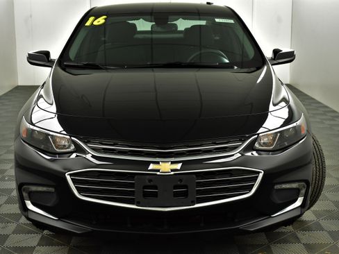 Used 2016 Chevrolet Malibu LT image 3