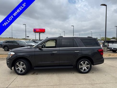 Used 2024 Ford Expedition Limited RWD image 3
