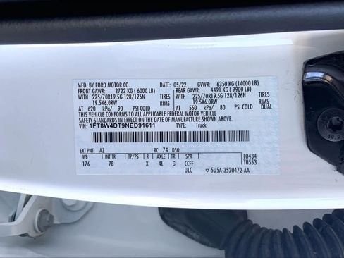 Used 2022 Ford F450 Platinum w/ FX4 Off-Road Package image 32