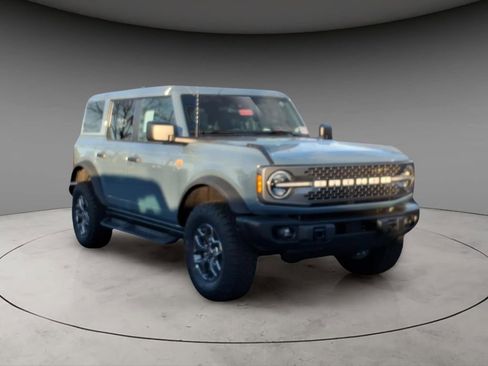 New 2025 Ford Bronco Badlands image 14