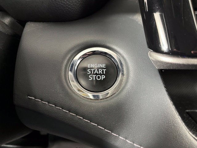 Used 2022 Toyota Highlander XLE AWD/4WD image 22