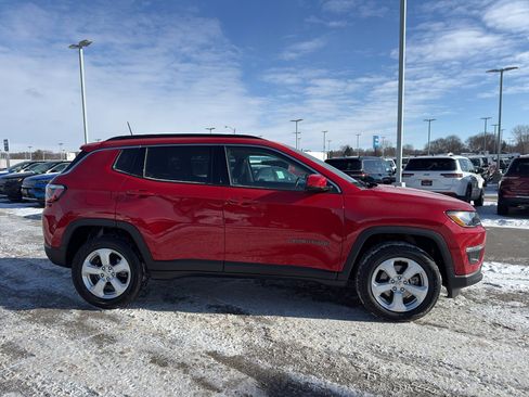 Used 2019 Jeep Compass Latitude w/ Cold Weather Group image 4