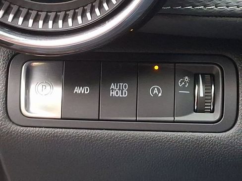 Used 2025 Chevrolet Equinox LT AWD/4WD image 23