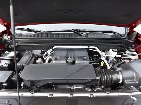 Used 2025 GMC Canyon Elevation image 16