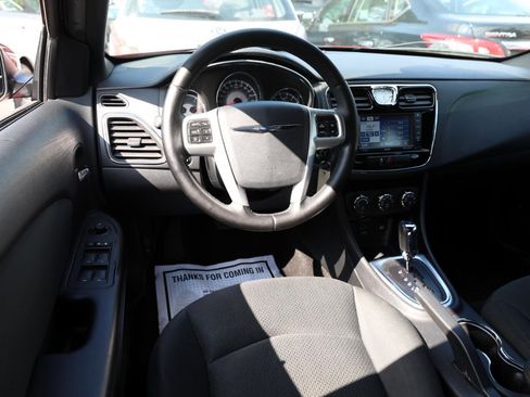Used 2012 Chrysler 200 Touring image 10