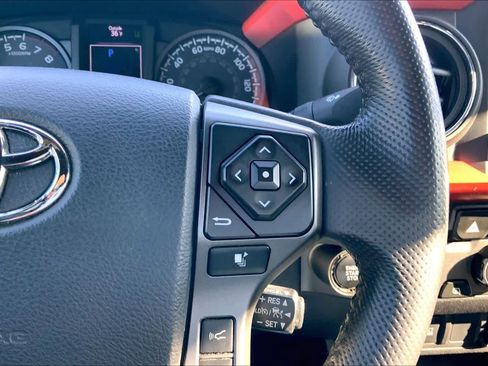 Used 2019 Toyota Tacoma TRD Sport image 22