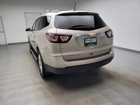 Used 2017 Chevrolet Traverse LT w/ Style and Technology Package image 6