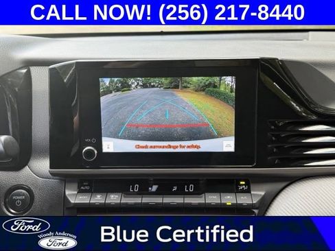 Used 2025 Toyota Camry SE FWD image 16
