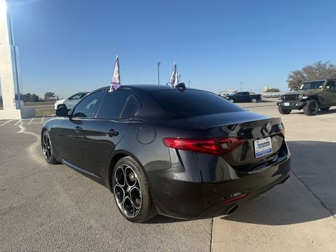 Used 2022 Alfa Romeo Giulia Ti image 3