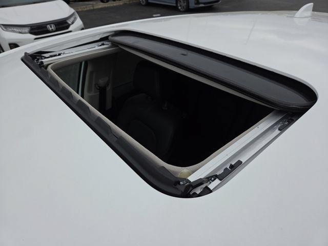 New 2027 Honda HR-V EX-L image 3