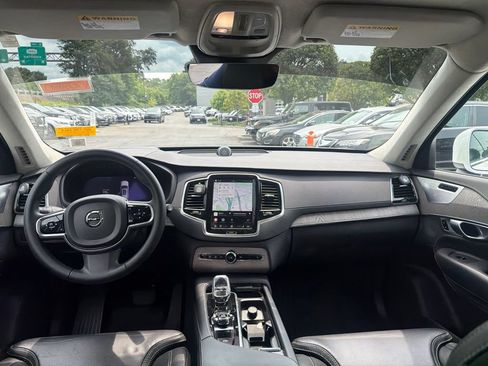 Certified 2024 Volvo XC90 B6 Ultimate w/ Lounge Package AWD/4WD image 15