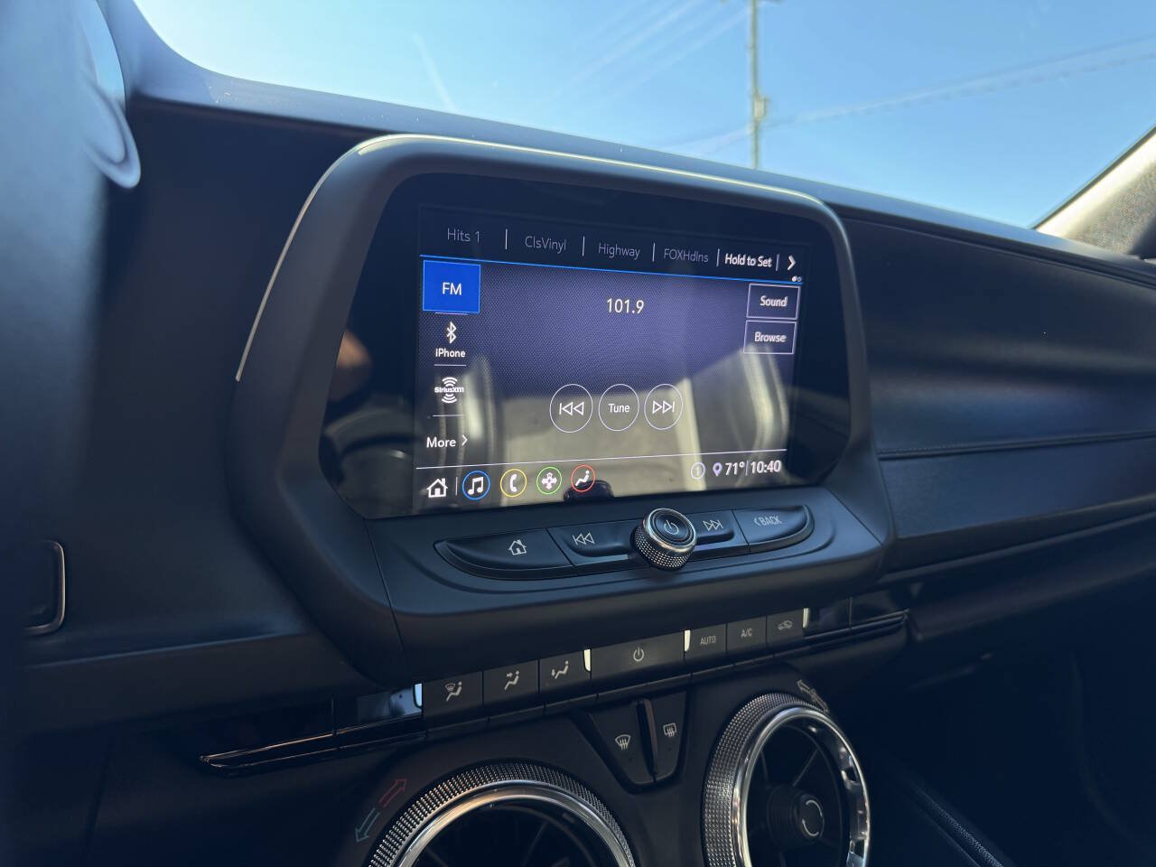 Used 2020 Chevrolet Camaro SS RWD image 17
