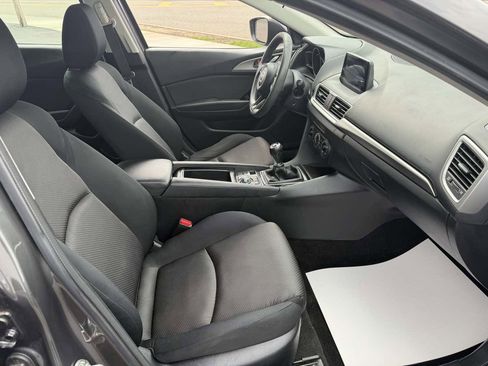 Used 2017 MAZDA MAZDA3 Sport image 18
