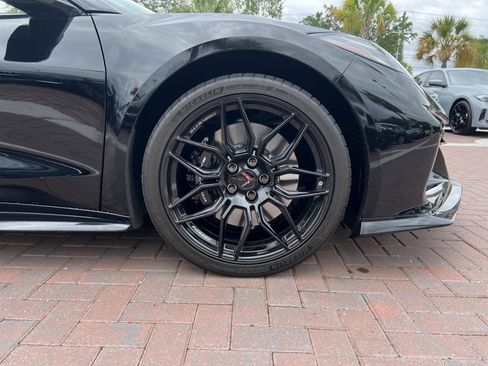 Used 2023 Chevrolet Corvette Z06 w/ Stealth Interior Trim Package RWD image 13