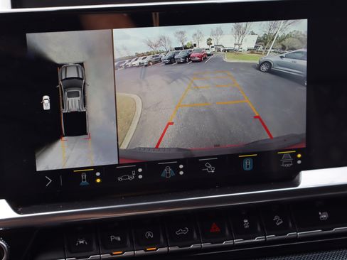 Used 2023 GMC Sierra 1500 Elevation w/ Preferred Package image 27