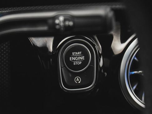 Used 2025 Mercedes-Benz CLA 250 4MATIC image 29