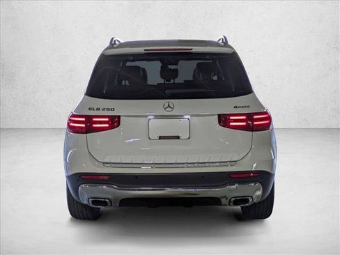 Certified 2025 Mercedes-Benz GLB 250 4MATIC image 6