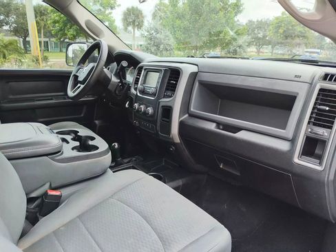 Used 2018 RAM 2500 Tradesman w/ Chrome Appearance Group image 17