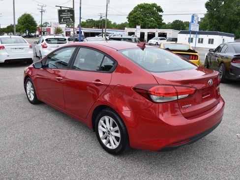 Used 2017 Kia Forte S FWD image 9