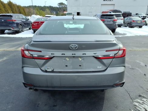 Used 2025 Toyota Camry SE w/ Multimedia Upgrade Package image 4