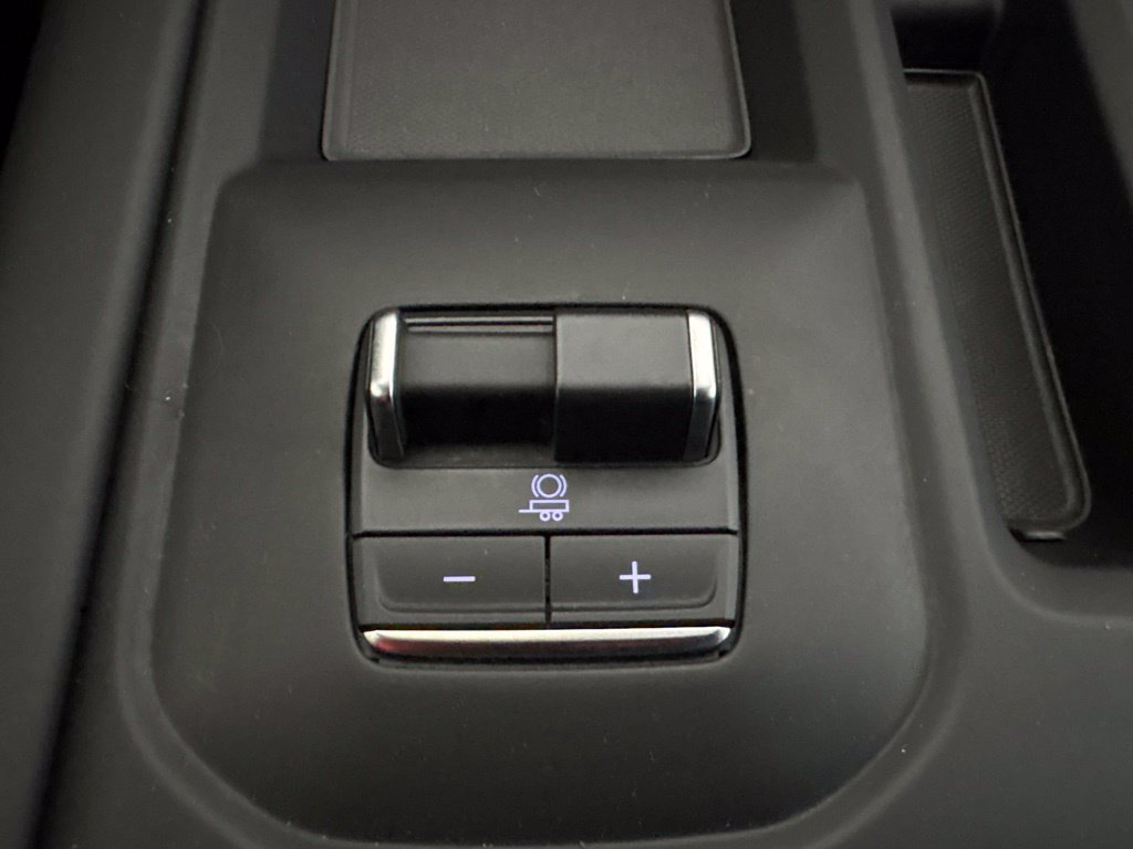 Used 2025 GMC Sierra 2500 AT4X AWD/4WD image 15
