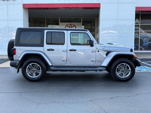Used 2019 Jeep Wrangler Unlimited Sahara AWD/4WD image 2