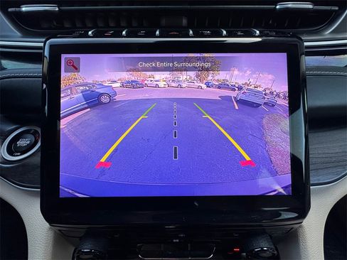 Used 2022 Jeep Grand Cherokee L Limited image 49