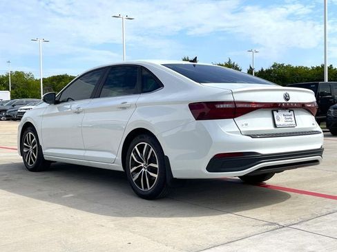 New 2025 Volkswagen Jetta SE image 5