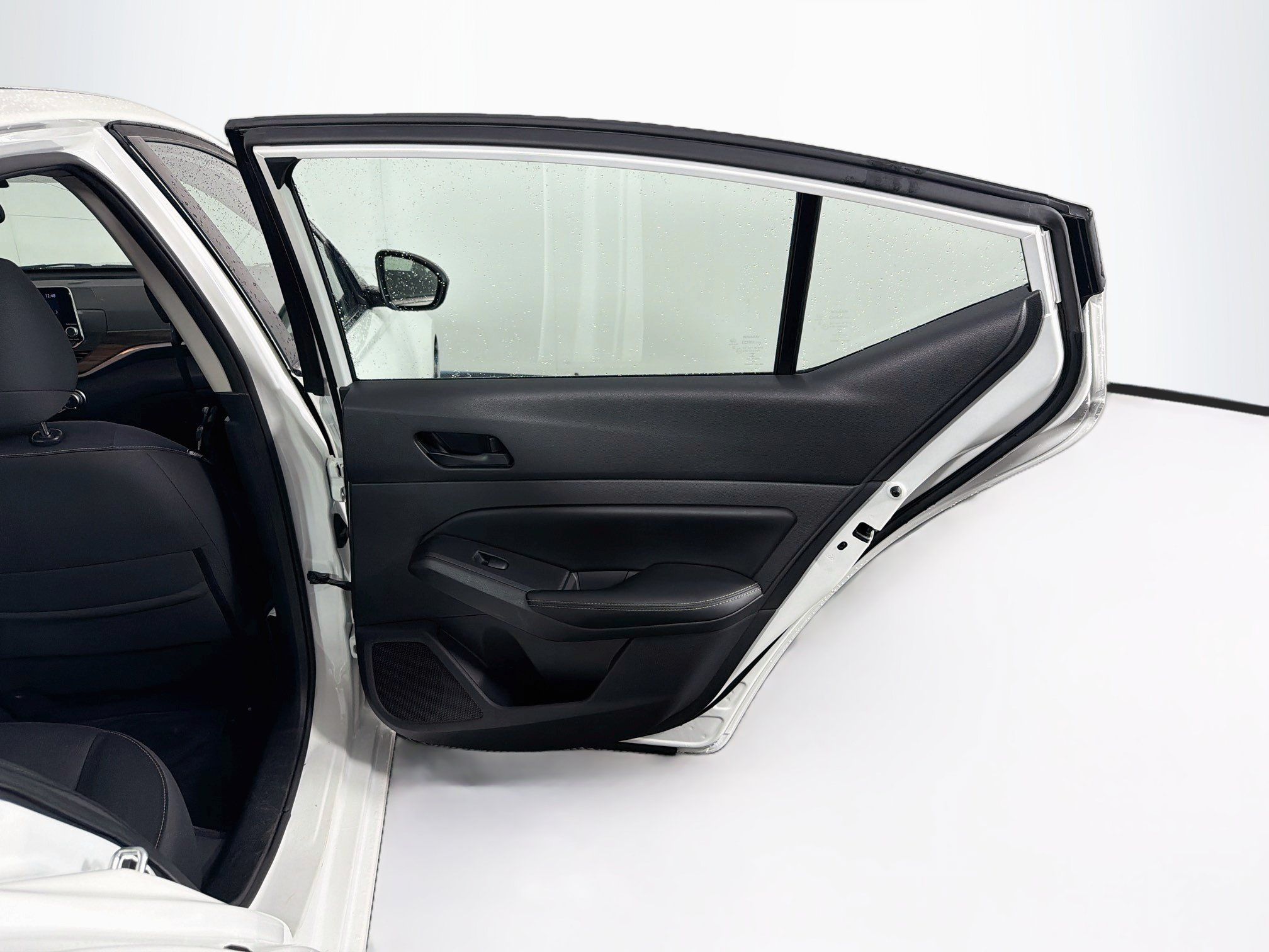Used 2024 Nissan Altima 2.5 SV FWD image 30