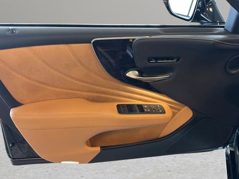 Certified 2022 Lexus LS 500 AWD image 8