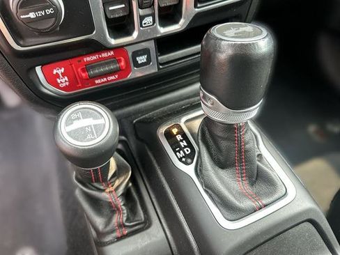 Used 2020 Jeep Wrangler Unlimited Rubicon w/ Dual Top Group image 40