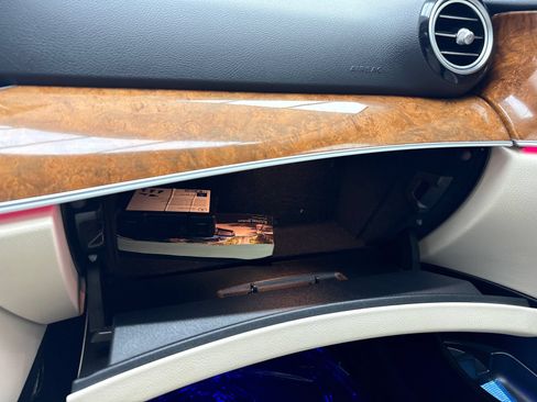 Used 2018 Mercedes-Benz E 300 w/ Premium 1 Package image 33