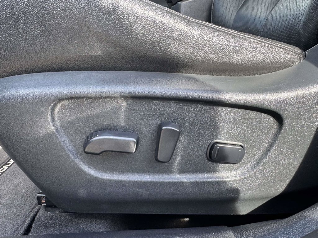 Used 2020 Nissan Rogue SL AWD/4WD image 18