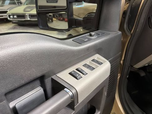 Used 2013 Ford F250 Lariat w/ Lariat Ultimate Pkg AWD/4WD image 31